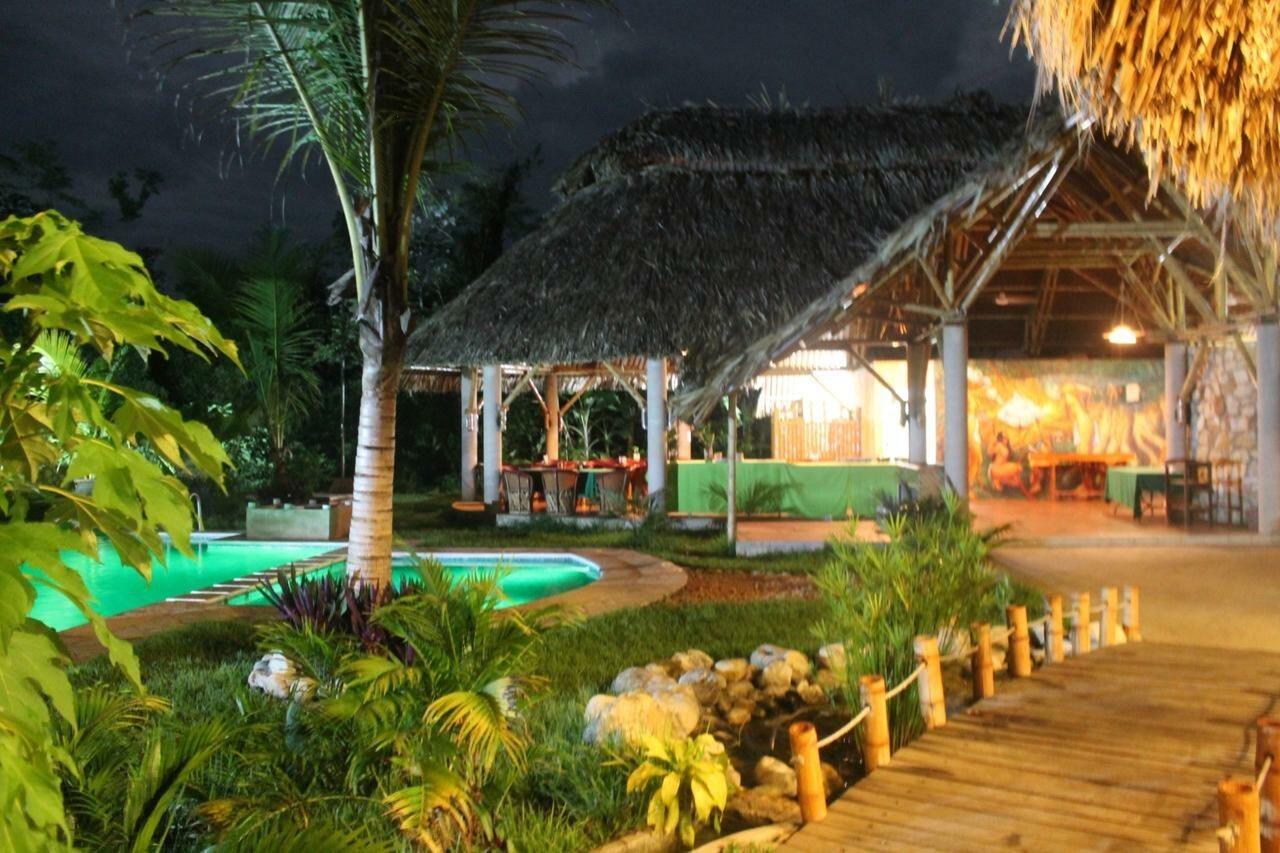 Axkan Palenque, Shows En Vivo & Gastronomia Mar Y Tierra & Travel Agency Exterior foto